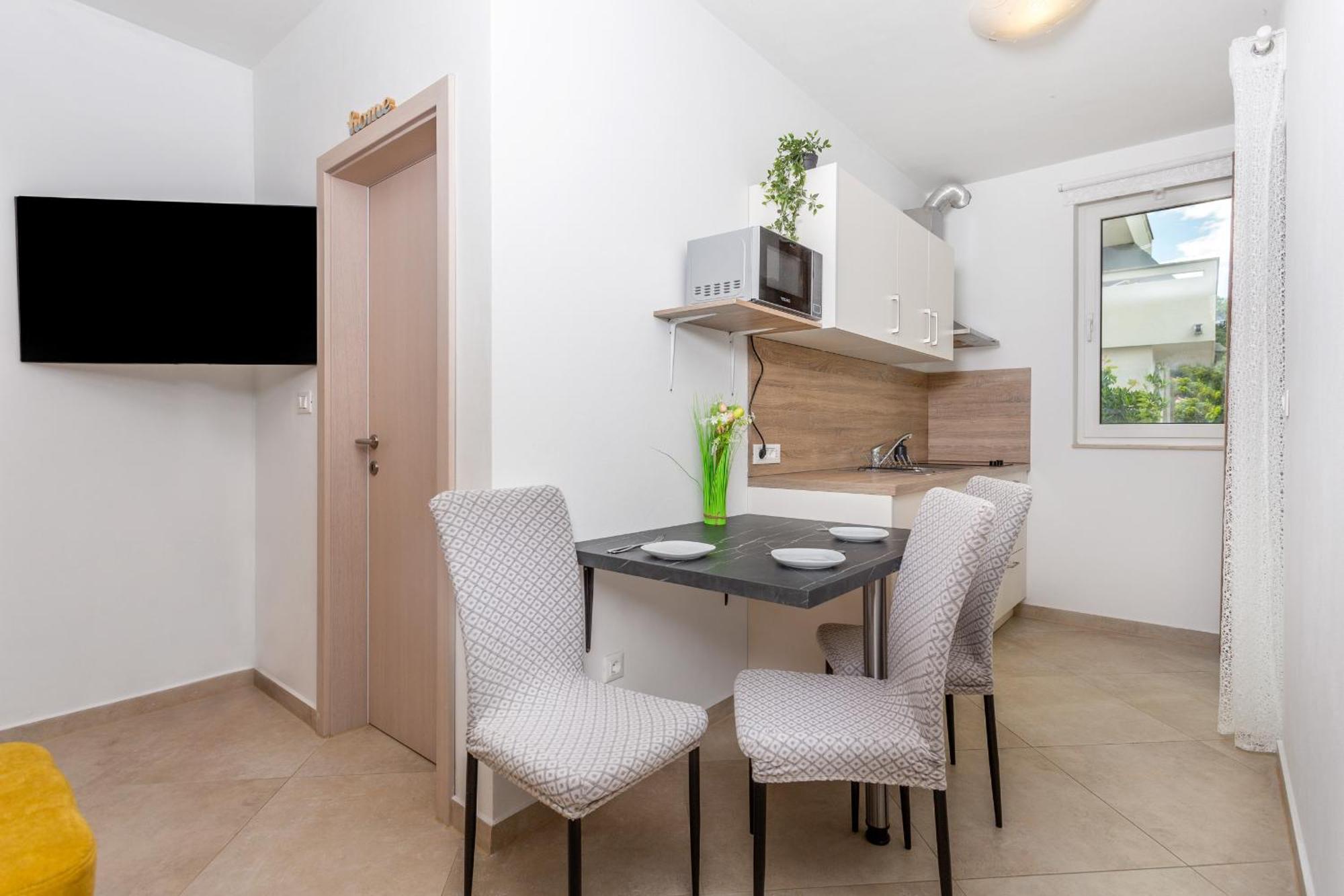 Divine Apartments Baška Eksteriør bilde